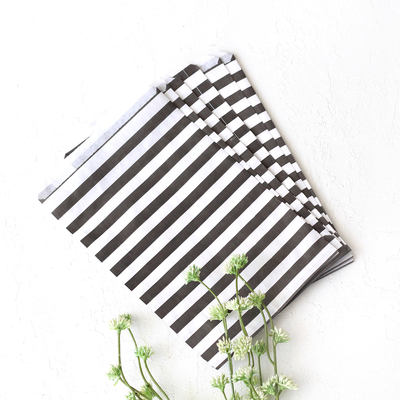 Line patterned 25 paper bags, white-black, 18x30 cm - 1