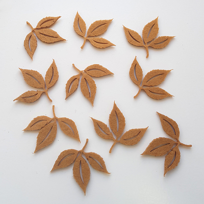 Felt autumn leaves, light brown / 10 pcs - 1