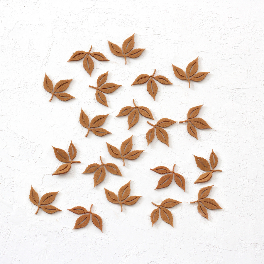 Felt autumn leaves, light brown / 20 pcs - 1