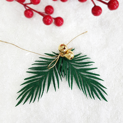 Felt ornament, pine leaf / 3 pcs - 3