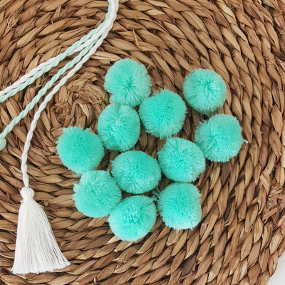 Mint green wool pompom, 2.5 cm / 100 pcs - 1