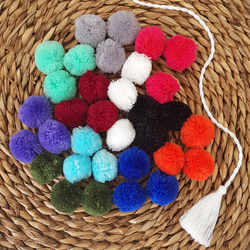 White wool pompom, 2.5 cm / 100 pcs - 2