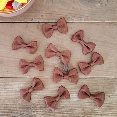 Brown grosgrain bow, 4 cm / 20 pcs - 1