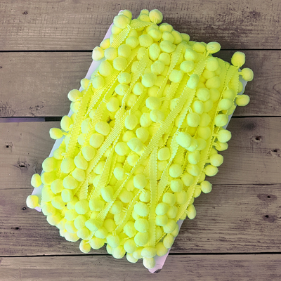 Neon yellow pompom ribbon, 1.5 cm / 5 metres - 1