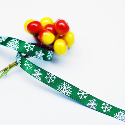 Green ribbon with snow pattern, 1 cm / 5 metres - 1