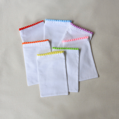 White fabric pouch with red pompom, 10x15 cm / 10 pcs - 2