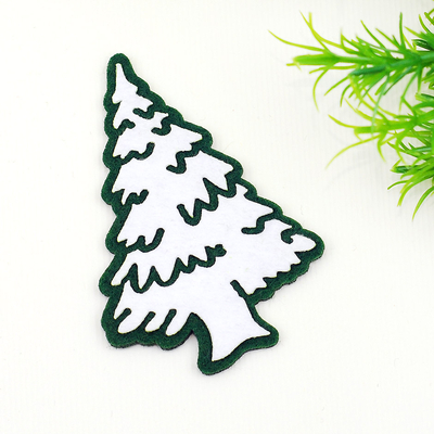 Felt motif, pine tree, snowy / 3 pcs - 2