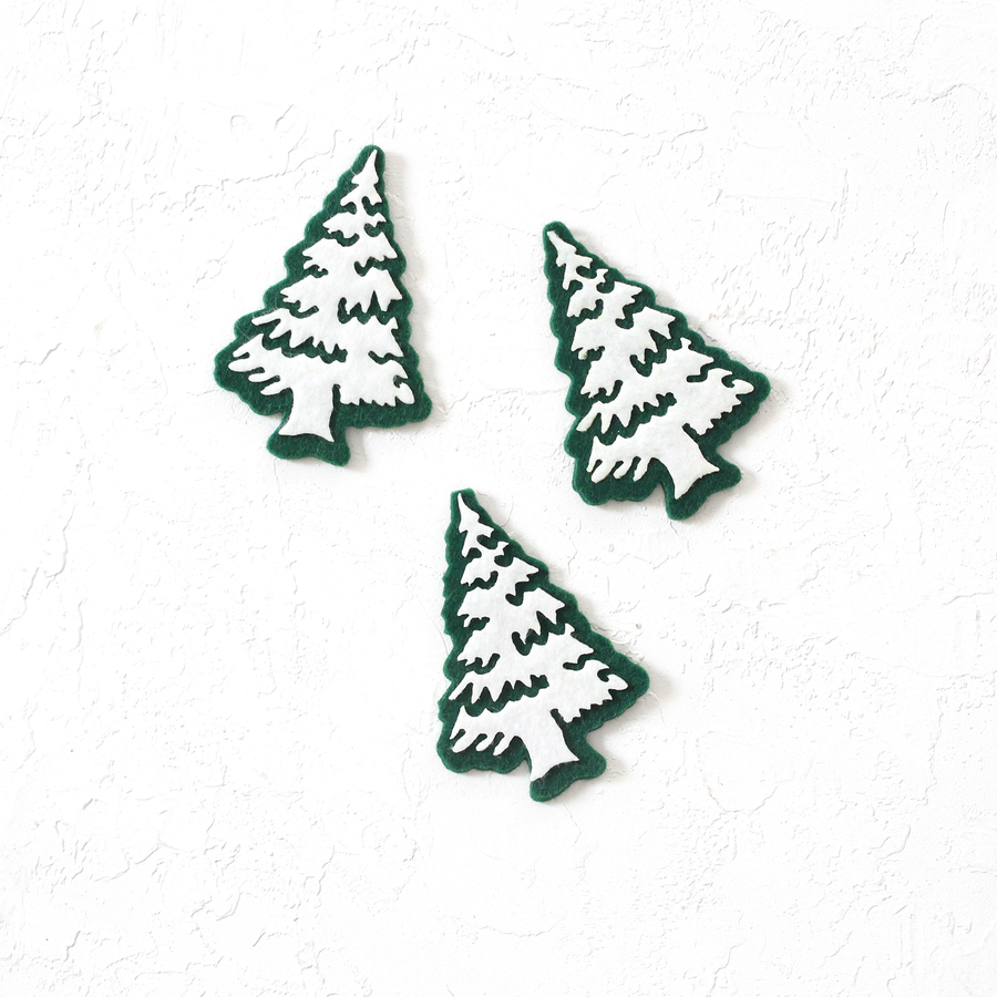 Felt motif, pine tree, snowy / 3 pcs - 1