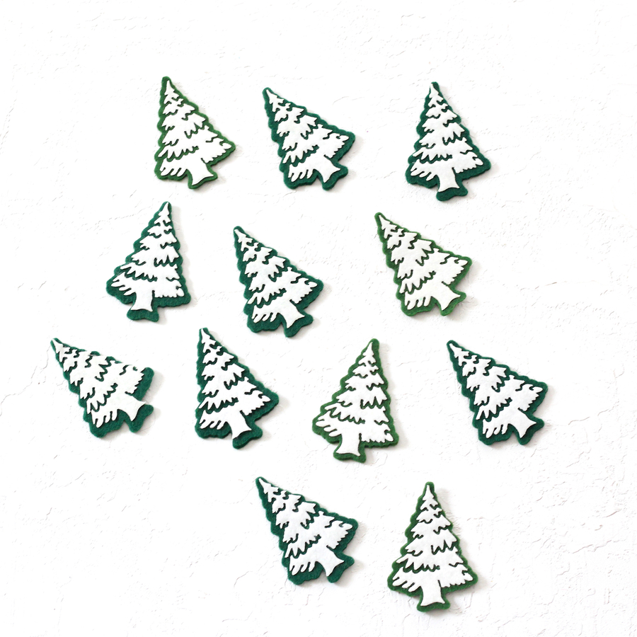 Felt motif, pine tree, snowy / 12 pcs - 1