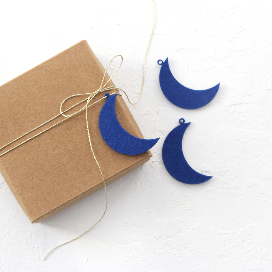 Felt moon ornament / 10 pcs / Midnight Blue - 1