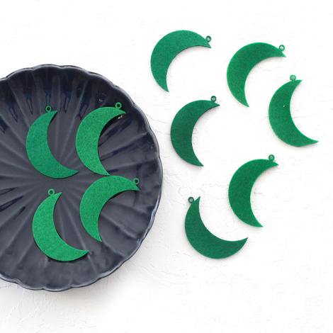 Felt moon ornament / 10 pcs / Green - 2