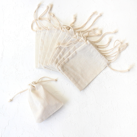 Cream raw cloth pouch with drawstring, 9x12 cm / 10 pcs - 2