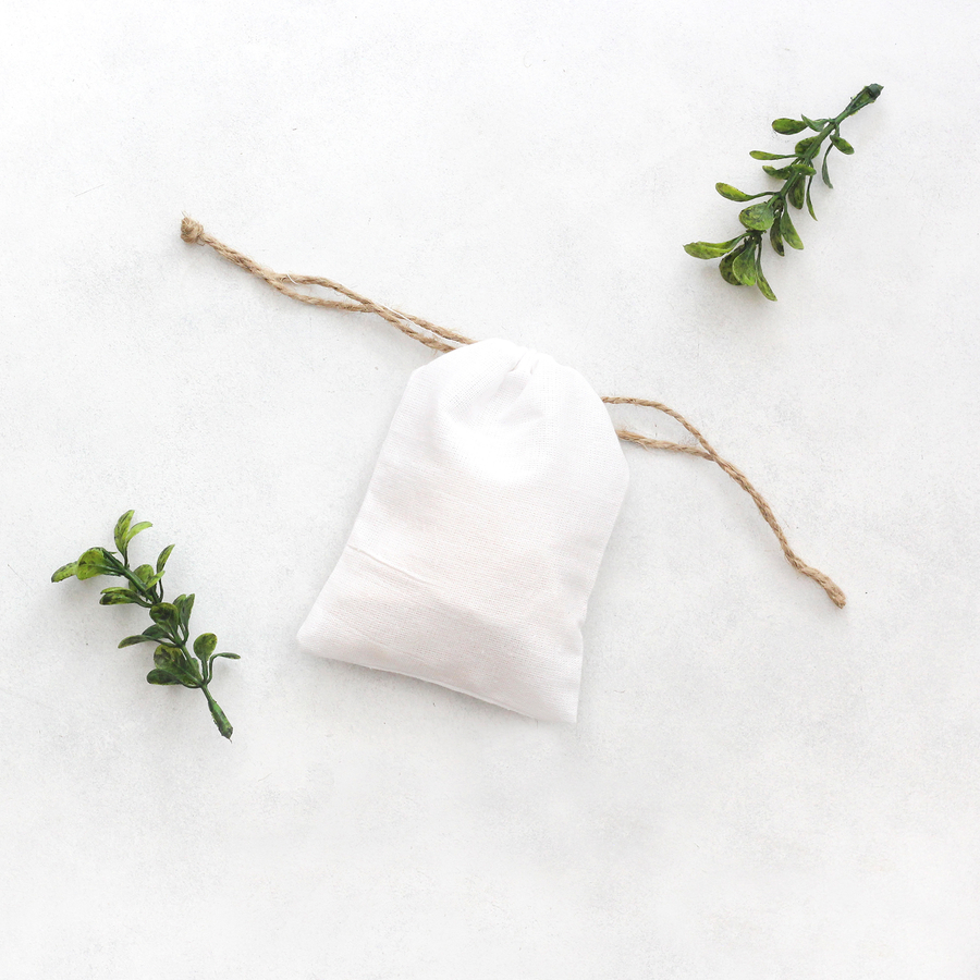 White raw cloth pouch with drawstring, 9x12 cm / 10 pcs - 1