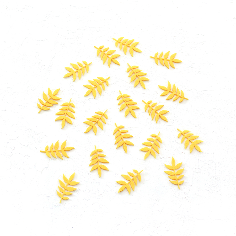 Felt autumn leaves, yellow / 100 pcs - 1