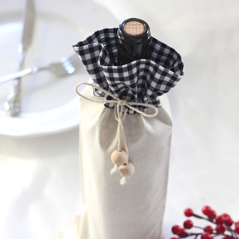 Black gingham, raw cloth wine bottle cover / 14x34 cm - 2