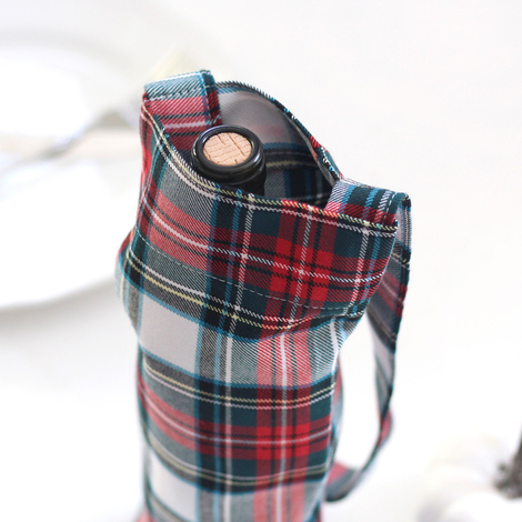 Red-green-white tartan wine bottle bag, 14x34 cm - Bimotif (1)