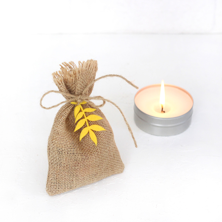 Jute pouch with felt leaf tassels, 10x15 cm / Yellow (5 pcs) - 1