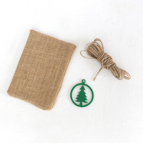 Felt pine decorated flat jute pouch, 10x15 cm / Green (5 pcs) - 3