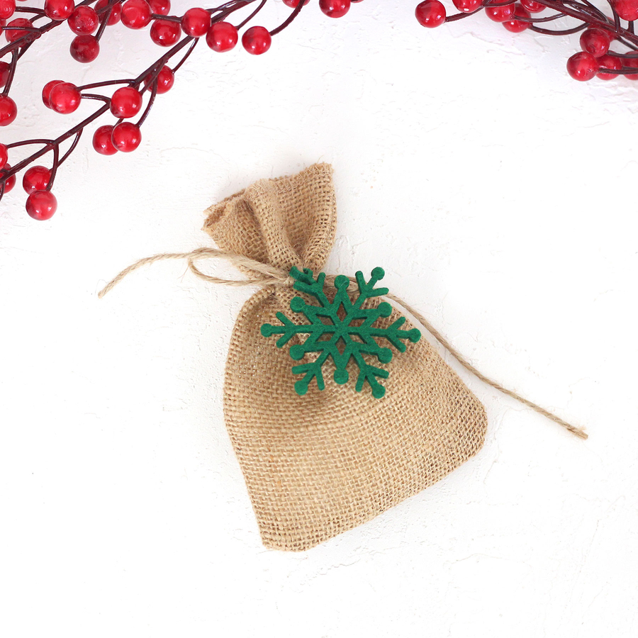 Felt snowflake decorated flat jute pouch, 10x15 cm / Green (5 pcs) - 4