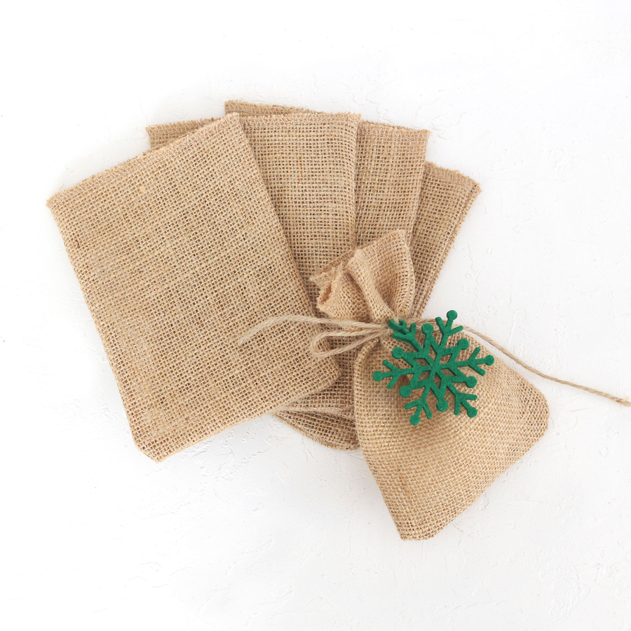 Felt snowflake decorated flat jute pouch, 10x15 cm / Green (5 pcs) - 2