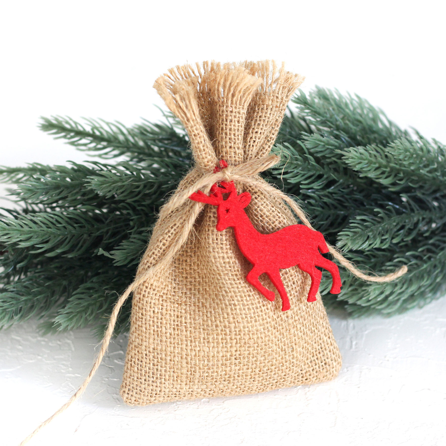 Tasselled jute pouch with felt deer, 10x15 cm / Red (5 pcs) - 1