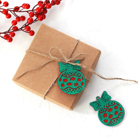 Red on green glitter felt ornament ball, star / 2 pcs - 2