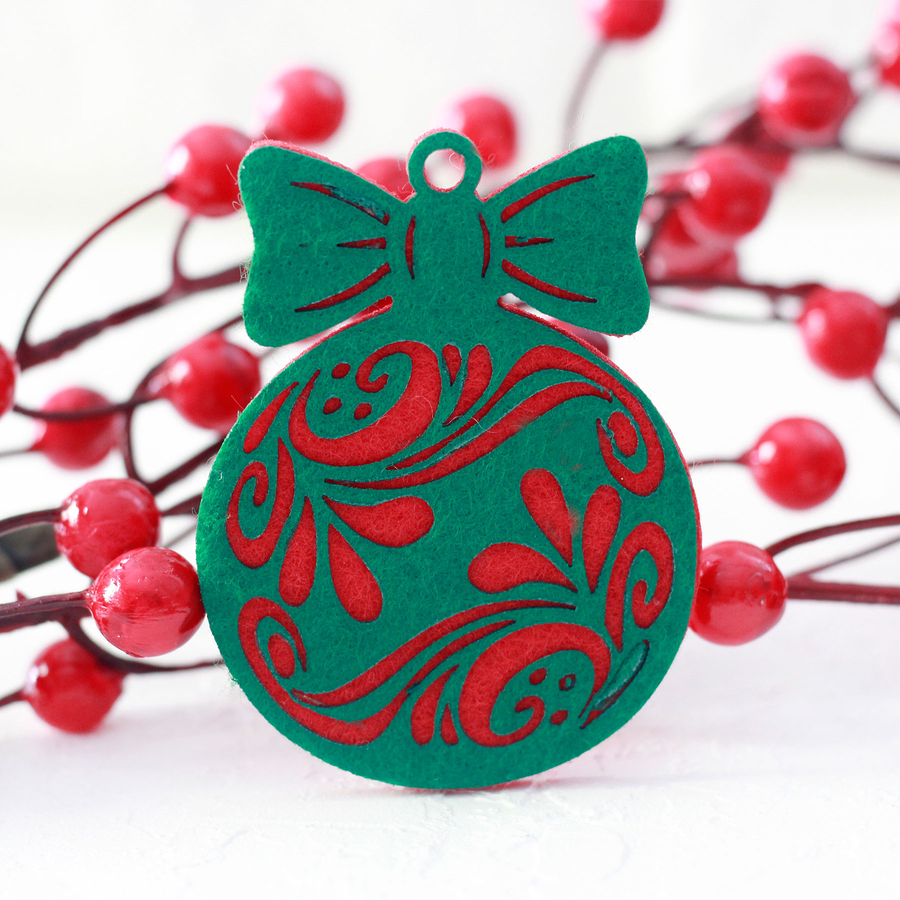 Red on green felt ornament ball, floral / 2 pcs - 1