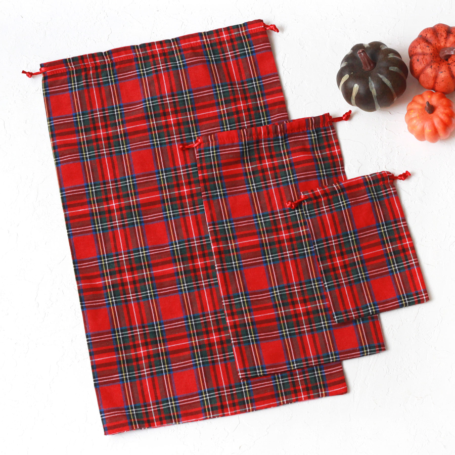 Red plaid Christmas gift pouch with laces, 10x15 cm / 2 pcs - 3