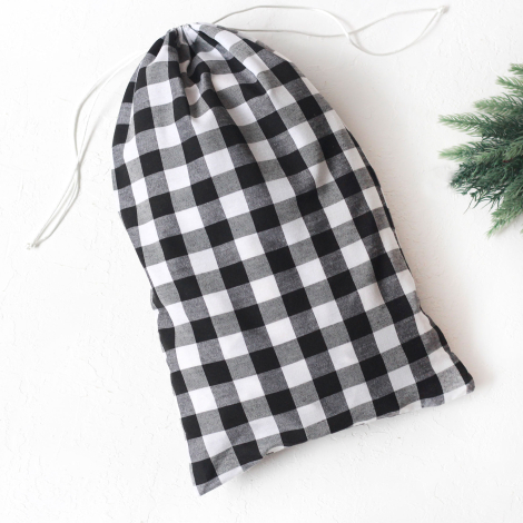 Christmas gift bag in black checked fabric with drawstring closure, 25x40 cm / 2 pcs - 2