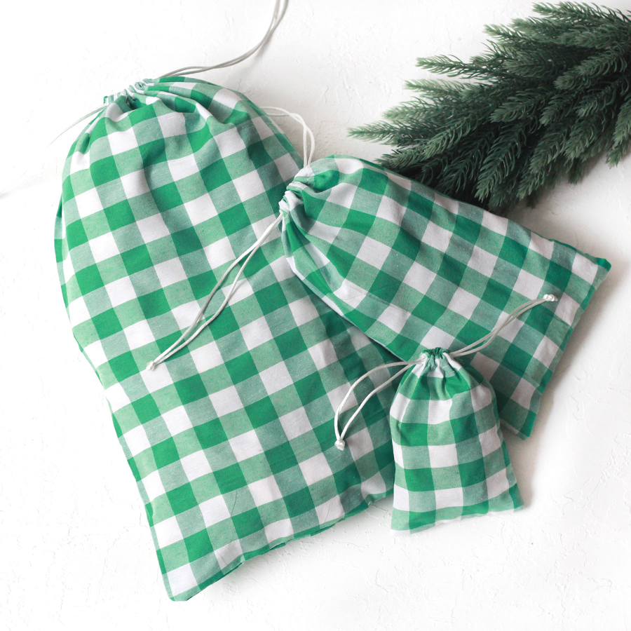 Christmas gift bag in green checked fabric with drawstring closure, 10x15 cm / 10 pcs - 3