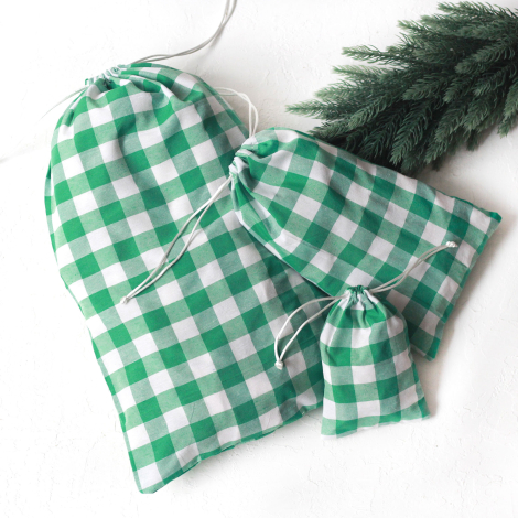 Christmas gift bag in green checked fabric with drawstring closure, 10x15 cm / 2 pcs - 3