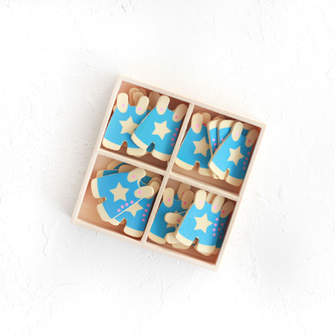 Blue baby jumpsuit ornament with wooden box, 24 pcs - 3