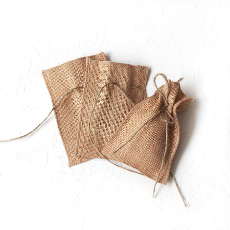 Overlocked jute pouch with jute drawstring, 10x15 cm / 10 pcs - 4